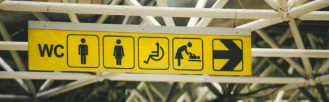 a photo of a WC sign