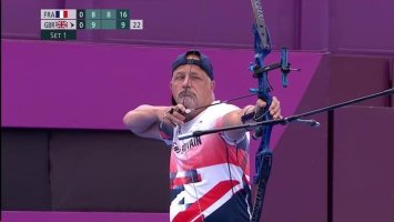 Dave Phillips doing archery at the paralympics 