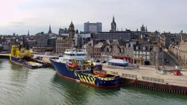 a Photograph of Aberdeen harbour