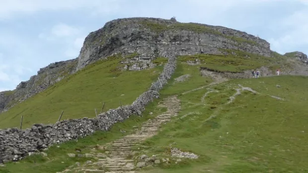 The photo shows the ascent to Pen-y-ghent