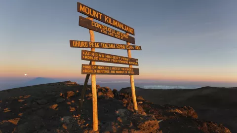 Photo of a signpost on Mount Kilimanjaro